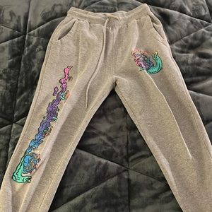 they are barely worn and just like brand-new
